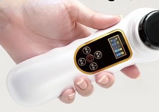 課程使用的手持溫熱儀